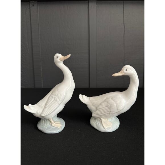 Nao by Lladró Porcelain Goose Figurines Set of Two Collectibles - Picture 1 of 10